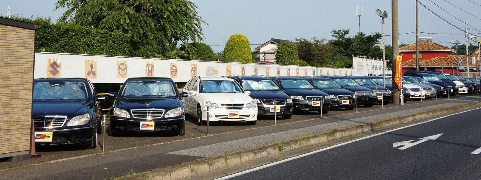 安くて安全・安心な中古車両をご提供いたします